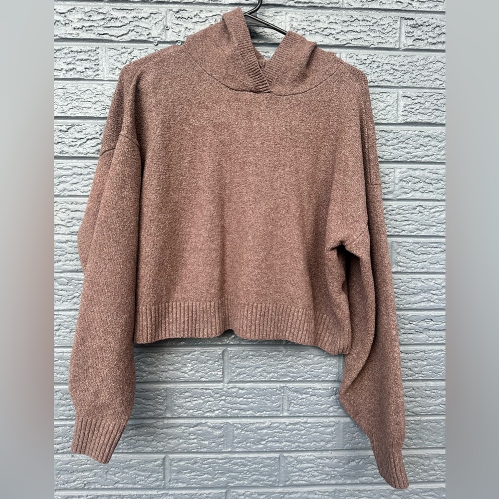 Hollister- Cropped Hooded Sweater